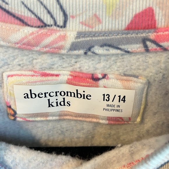 Abercrombie kid floral sweater. - Picture 4 of 4